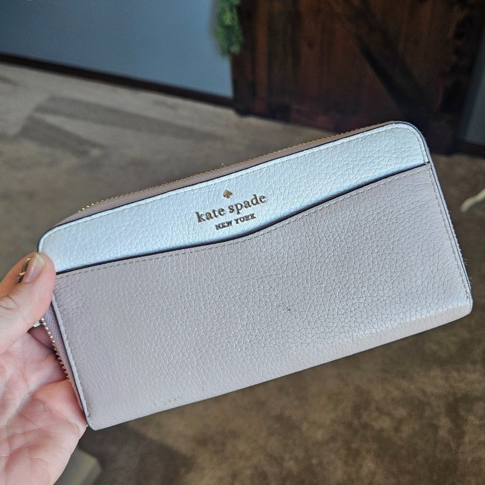 Kate Spade neutral clutch
